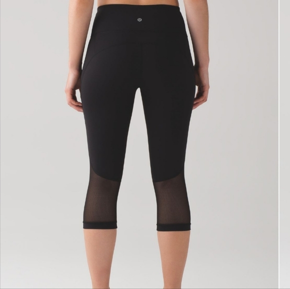 Lululemon Gear Up Crop (17") - Picture 3 of 14